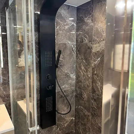 Lieblingsplatz - Schwimmende Luxsuite Botel