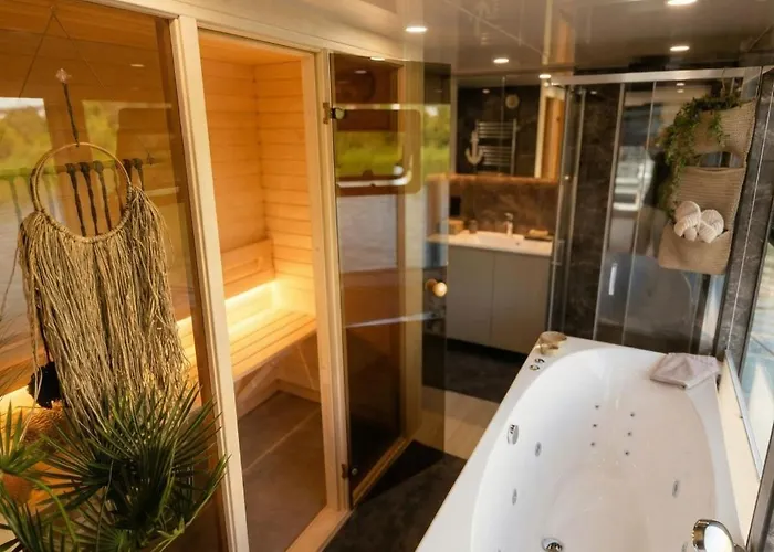 ספינת מלון Lieblingsplatz - Schwimmende Luxsuite