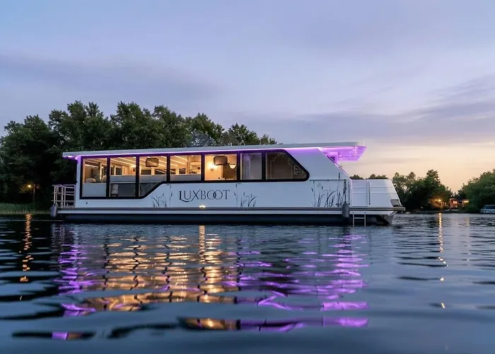 ספינת מלון Lieblingsplatz - Schwimmende Luxsuite Elbe-Parey